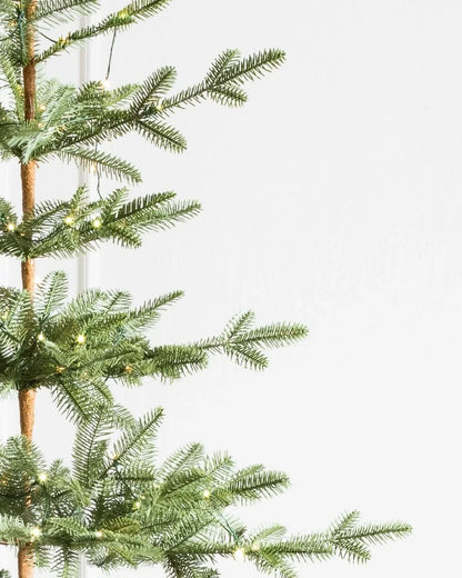Árvore de Natal Slim Alpine com Galhos Articulados, Suporte Metálico e Micro LEDs Embutidos